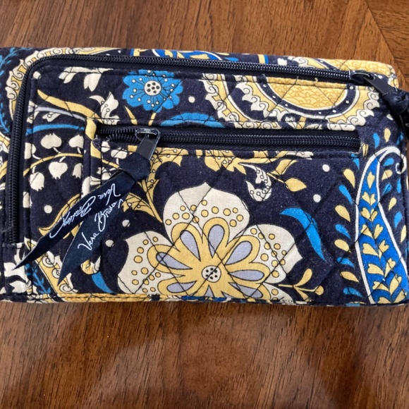 VERA BRADLEY ELLIE BLUE WALLET RARE RETIRED ELEPHANT - Picture 2 of 6